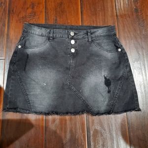 Black skort